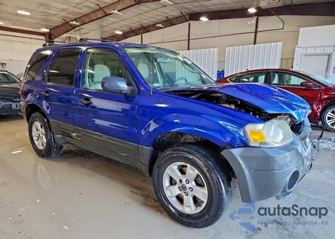 2005 Ford Escape Xlt z USA, uszkodzony, nr VIN 1FMYU93195KB68372